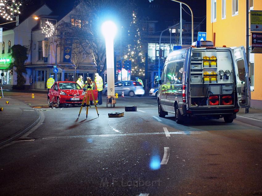 VU Rad gegen PKW Koeln Rath Roesratherstr Eilerstr P30.JPG